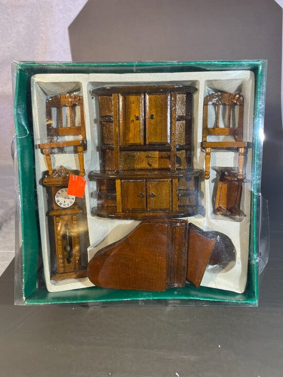 Albert E. Price Other - Albert E. Price Vintage Set 7 Pieces Miniature Doll Furniture Music Room (1401)